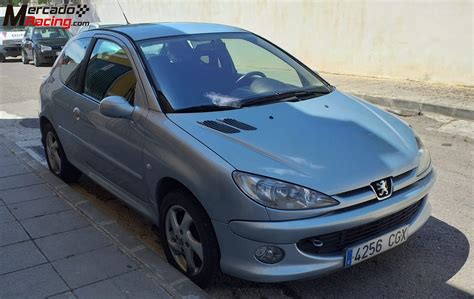 Peugeot 206 interjeras