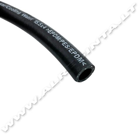 Nuotrauka su pažeista aušinimo žarna