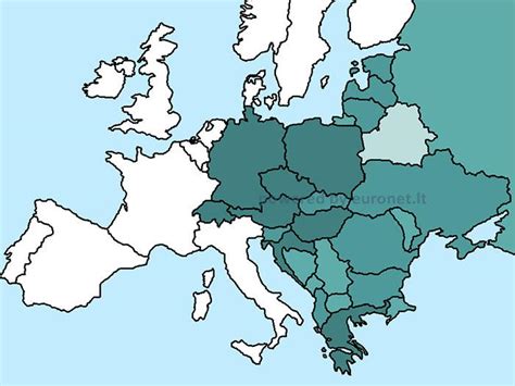 Infografika apie naujų kelių statybą ir jų poveikį navigacijos žemėlapiams