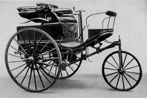 Bertha Benz istorijos iliustracija: pirmas automobilio kelių kelias