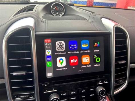 Android Auto sąsajos pavyzdys Toyota automobilio ekrane