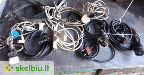 Schema, kaip pajungiami automobilinės magnetolos maitinimo ir garsiakalbių laidai