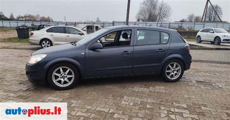 Opel Astra H variklio skyrius