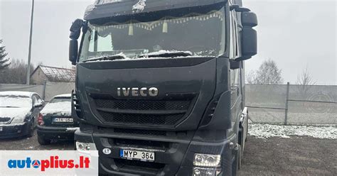 IVECO Stralis vairuotojo vietos ir prietaisų skydelio infografika