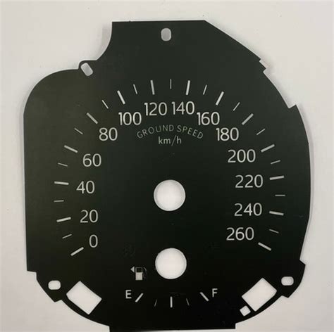 Palyginimas: spidometro ciferblatas su mph ir km/h