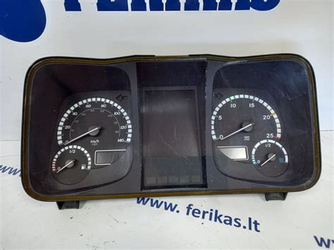Mercedes-Benz Actros prietaisų skydelis ir kabinos interjeras