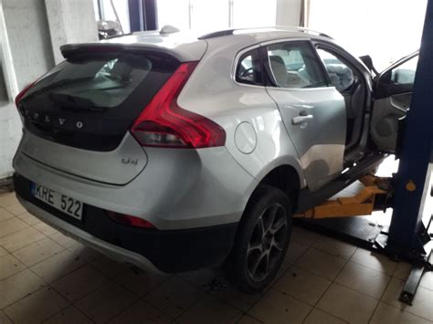 Pavarų svirties įvorės Volvo V40 pavyzdys