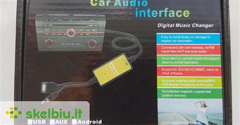 Nuotrauka: AUX ir USB prievadai automobilio salone