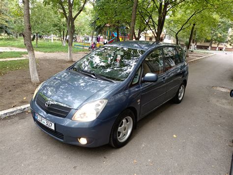 Toyota Corolla Verso salono interjero nuotrauka su transformuojamomis sėdynėmis