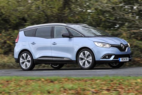 Renault Grand Scenic variklio skyrius su pažymėta kaitinimo žvakių rėle
