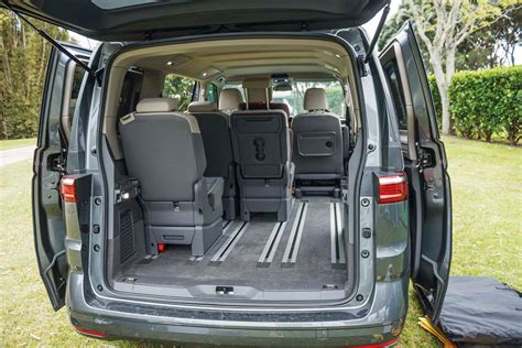 Volkswagen Multivan Family salonas su ISOFIX tvirtinimo taškais