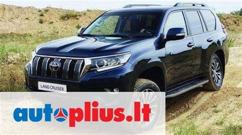 Toyota Land Cruiser automobilių šeimos bendra nuotrauka