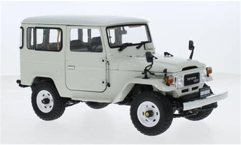 Istorinis Toyota Land Cruiser 40 serijos modelis