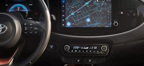 Toyota Aygo X interjero aprašymas su multimedijos ekranu