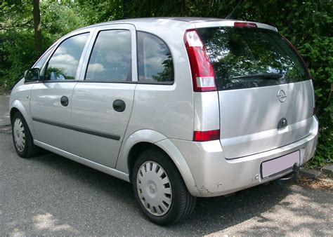 Opel Meriva automobilių asortimento nuotrauka