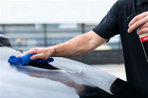 automobilio salono detalės su apsaugine danga