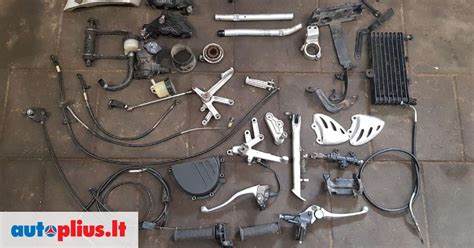 Tematinės nuotraukos: motociklų dalys, sunkvežimių dalys