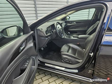 Opel Insignia interjeras su AGR sėdynėmis