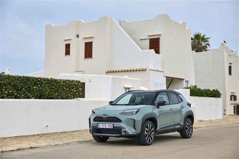 Toyota Yaris Cross Premiere Edition išorės nuotrauka