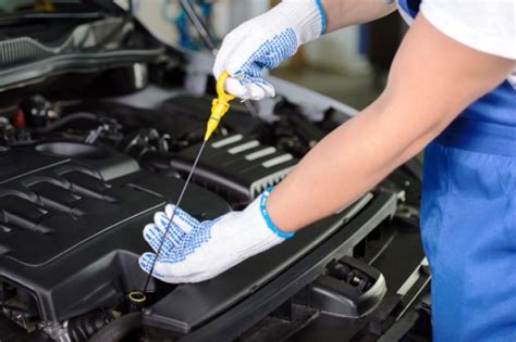 Schema, kaip atrodo alyvos matuoklis su MIN ir MAX žymomis