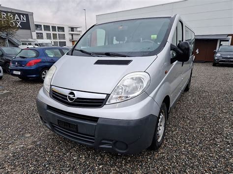 Tematinė nuotrauka: Opel Vivaro L1H1 2.9t. furgonas pakraunamas prekes