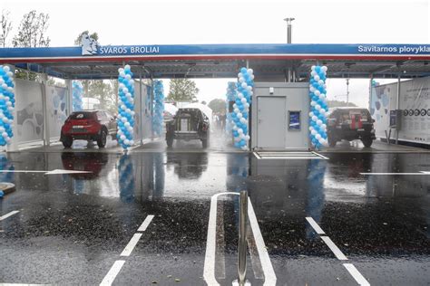 Bekontaktės automobilių plovyklos purkštukų sistema