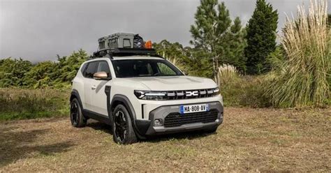 Tematinė nuotrauka: Dacia Duster eksterjero dizainas, priekinė ir galinė dalis