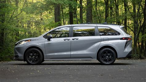 Grafikas su rekomenduojamais ratlankių diametrais Toyota Sienna